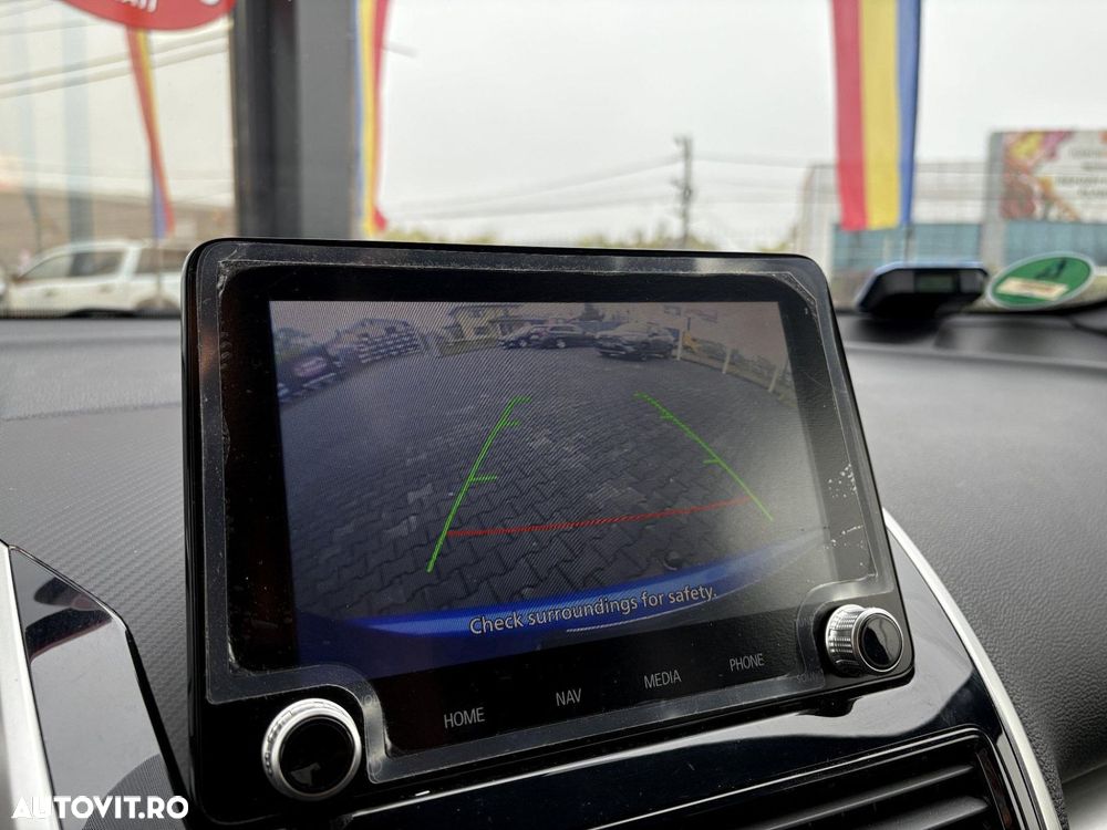 Mitsubishi Eclipse-Cross - 11