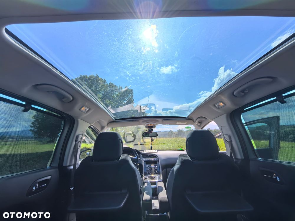 Peugeot 5008 2.0 HDi Premium + - 21