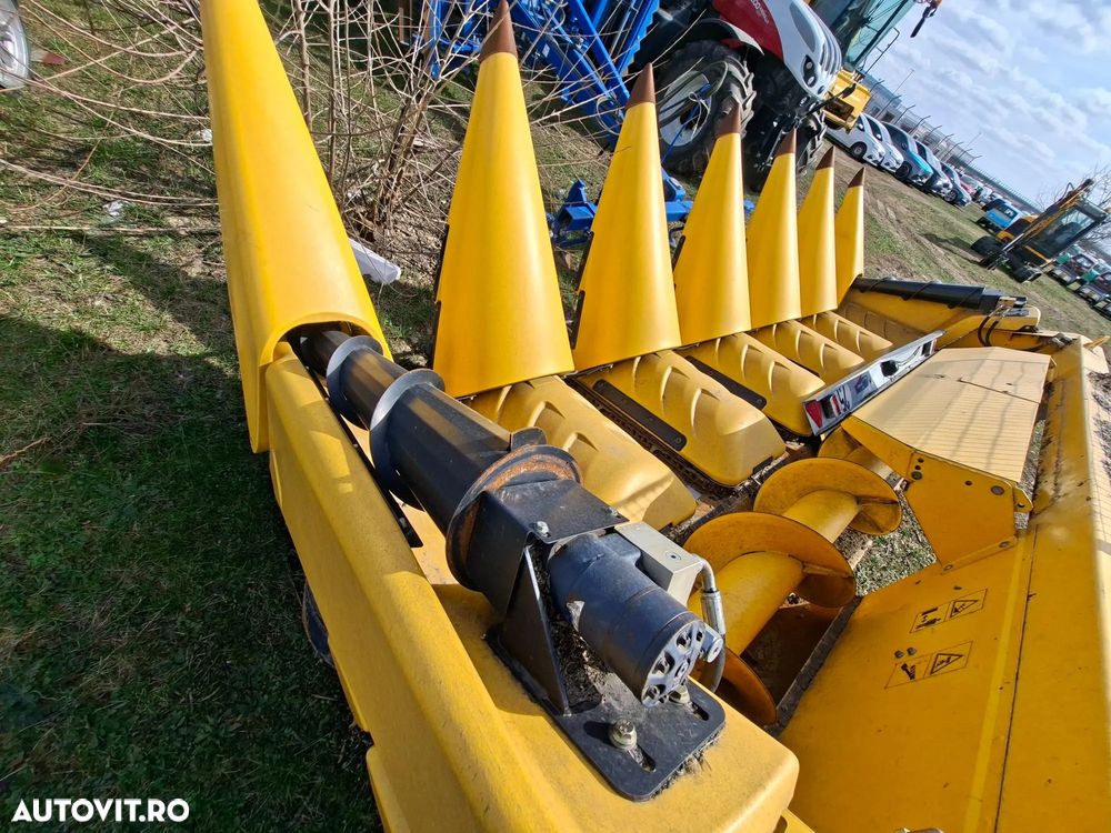 New Holland 980CR 6R 70- HEADER PORUMB - 13