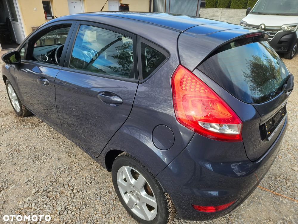Ford Fiesta 1.25 Celebration - 21