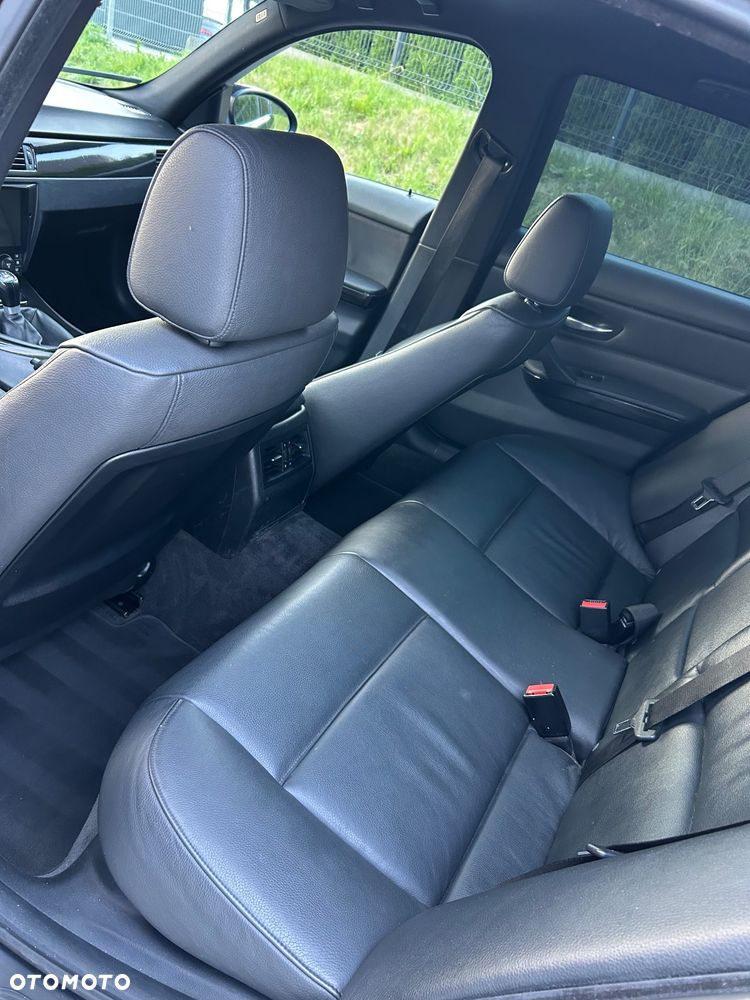 BMW Seria 3 320d - 10