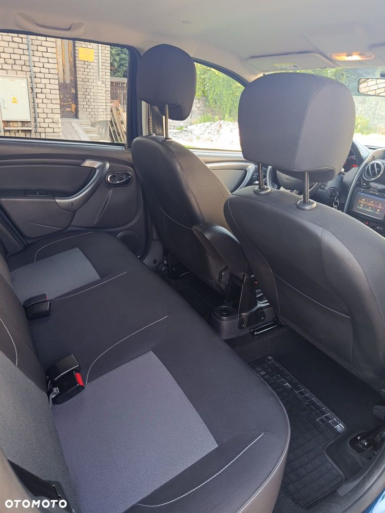 Dacia Duster 1.6 SCe Blackshadow S&S - 12