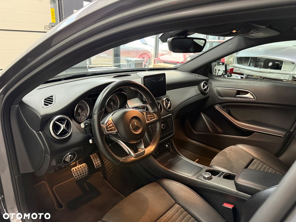 Mercedes-Benz GLA 250 4-Matic - 11