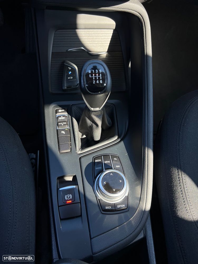 BMW X1 16 d sDrive Line xLine - 17