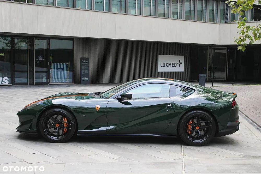 Ferrari 812 Superfast - 5