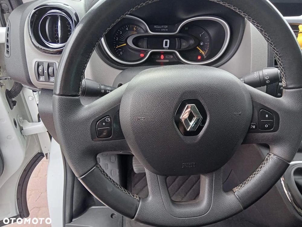 Renault Trafic - 15