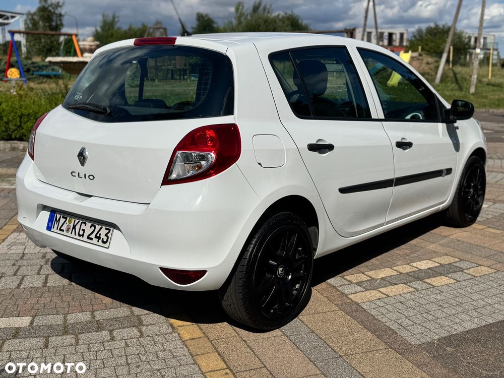 Renault Clio 1.2 16V 75 Yahoo - 4