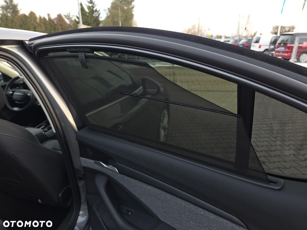 Skoda Superb 2.0 TSI Selection DSG - 22