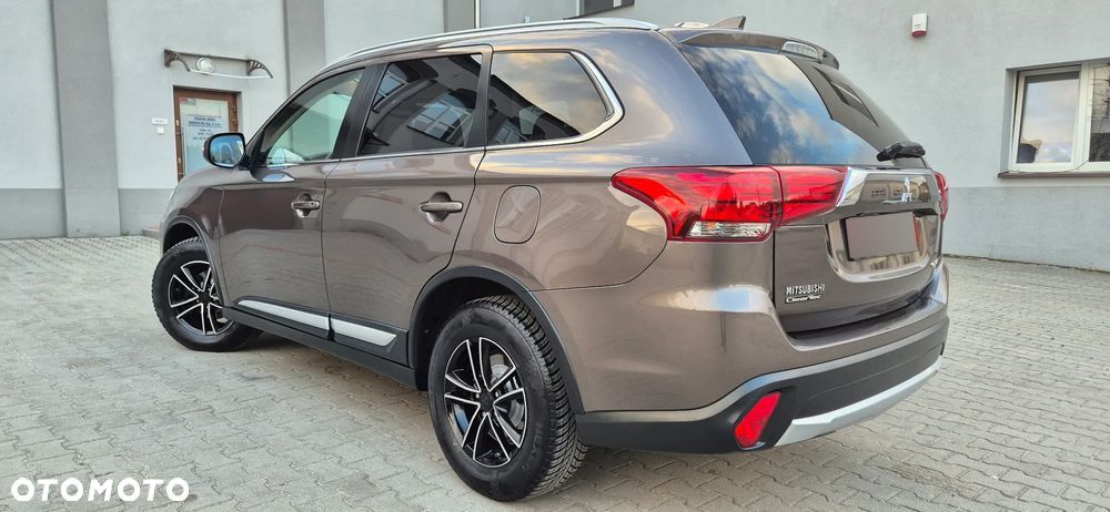 Mitsubishi Outlander 2.0 2WD Diamant Edition - 3