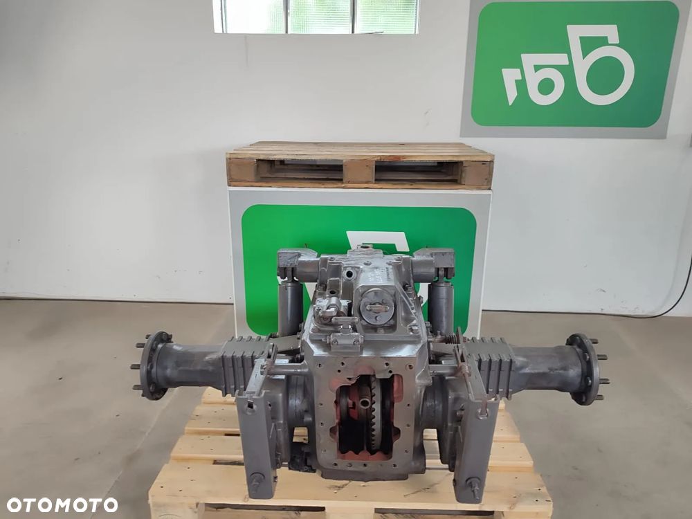 Most tylny kompletny 7700098349 CLAAS CELTIS 456 RX - 1