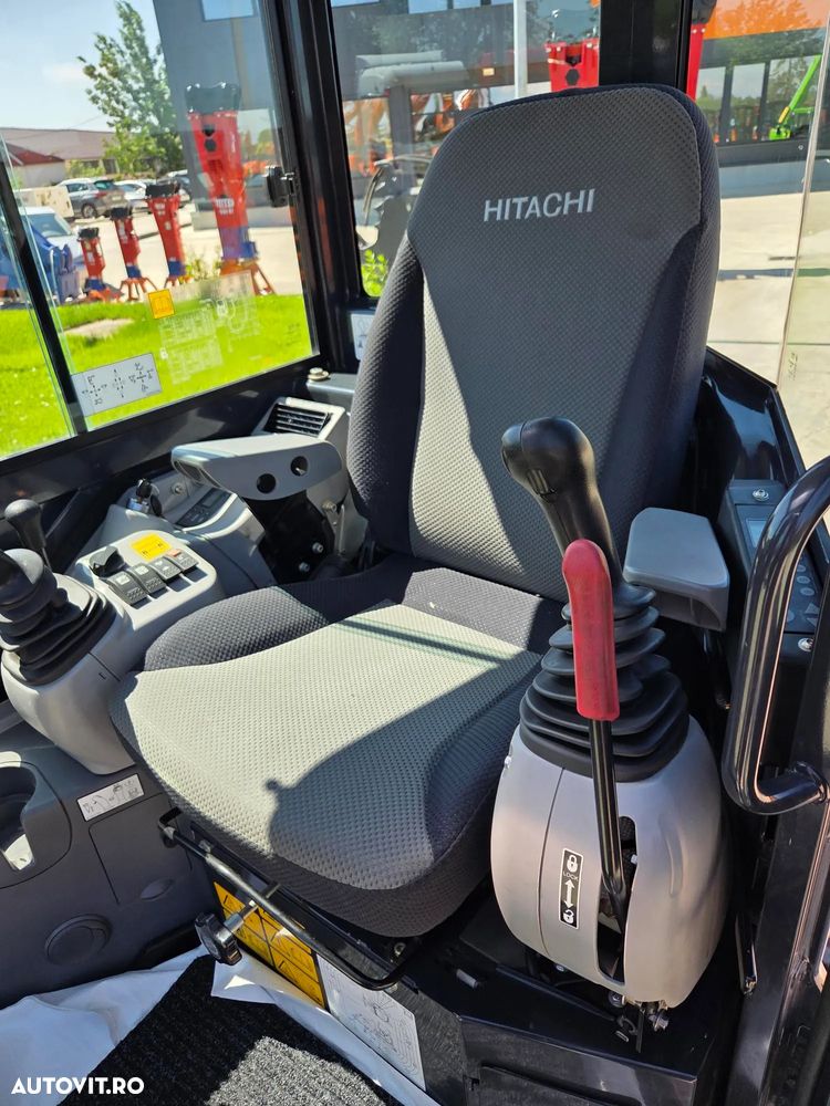Hitachi ZX33U-6, 3,7 tone, 2023, 342ore, CUPLA RAPIDA HIDRAULICA+2 cupe SAPARE+CUPA TALUZ INCLINABILA, 2 circuite hidr pe brate, aer conditionat, LAMA NIVELARE, adanc sapare 3,5m, latime 1,55m, ridica 2,8t, posibil leasing 4 ani-PROMOTIE 41.900  EUR+Tva - 19