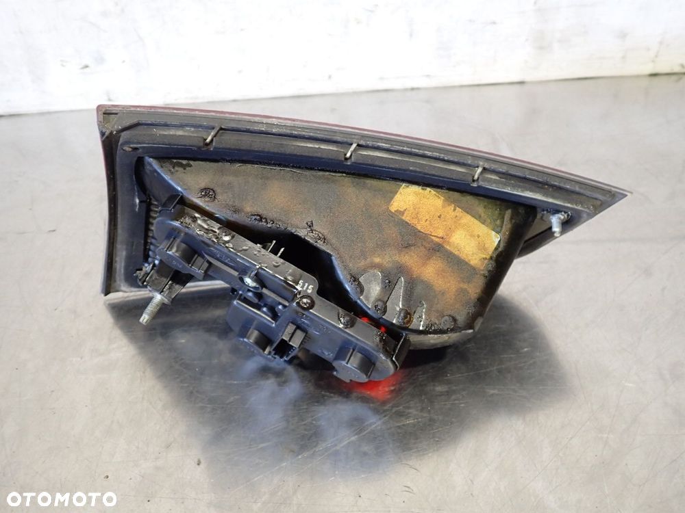 LAMPA LEWA TYLNA W KLAPIE FORD S-MAX - 3