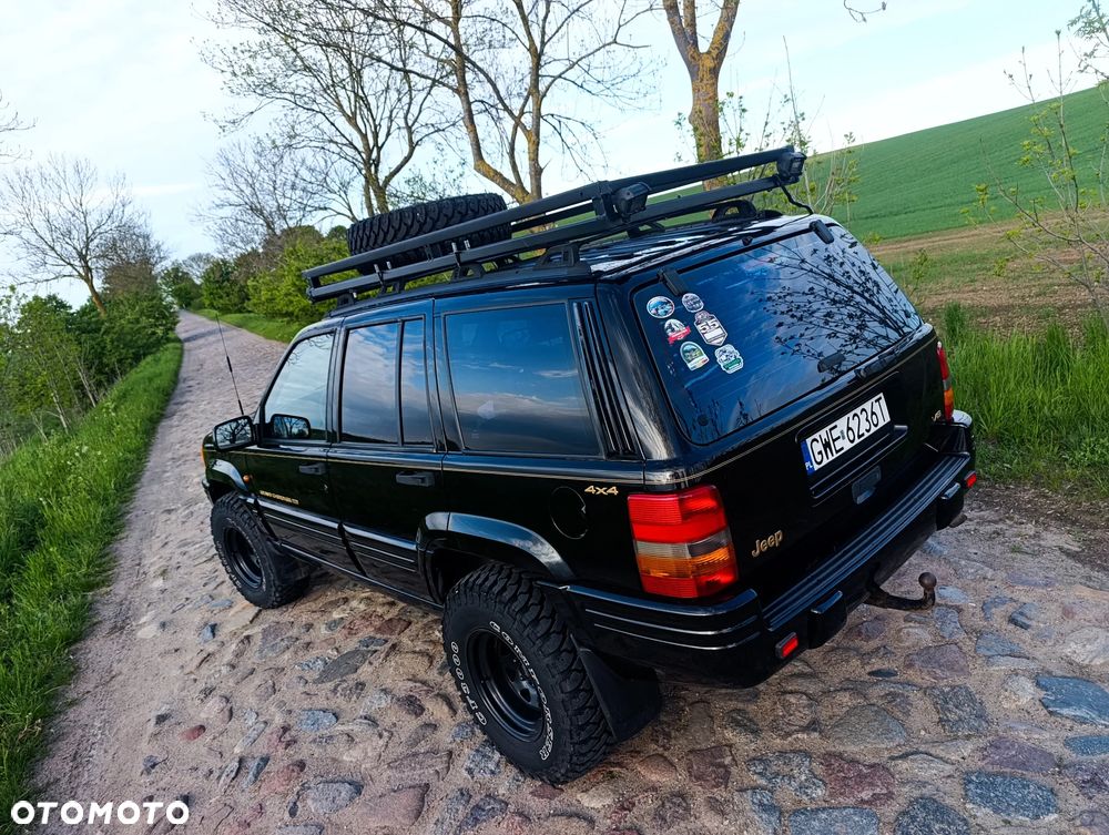 Jeep Grand Cherokee - 31