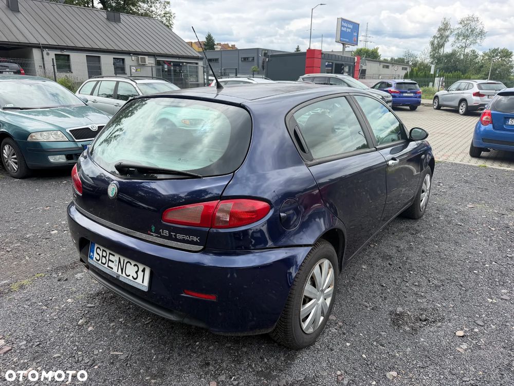 Alfa Romeo 147 1.6 Twin Spark 16V - 5