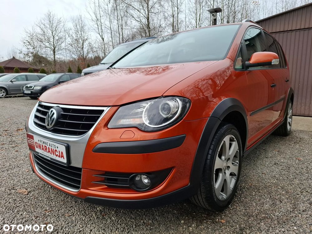 Volkswagen Touran 1.4 TSI Cross