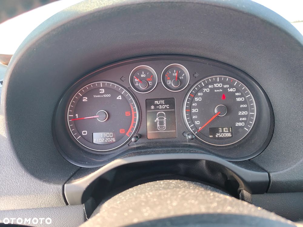 Audi A3 Sportback 2.0 TDI Ambiente - 6