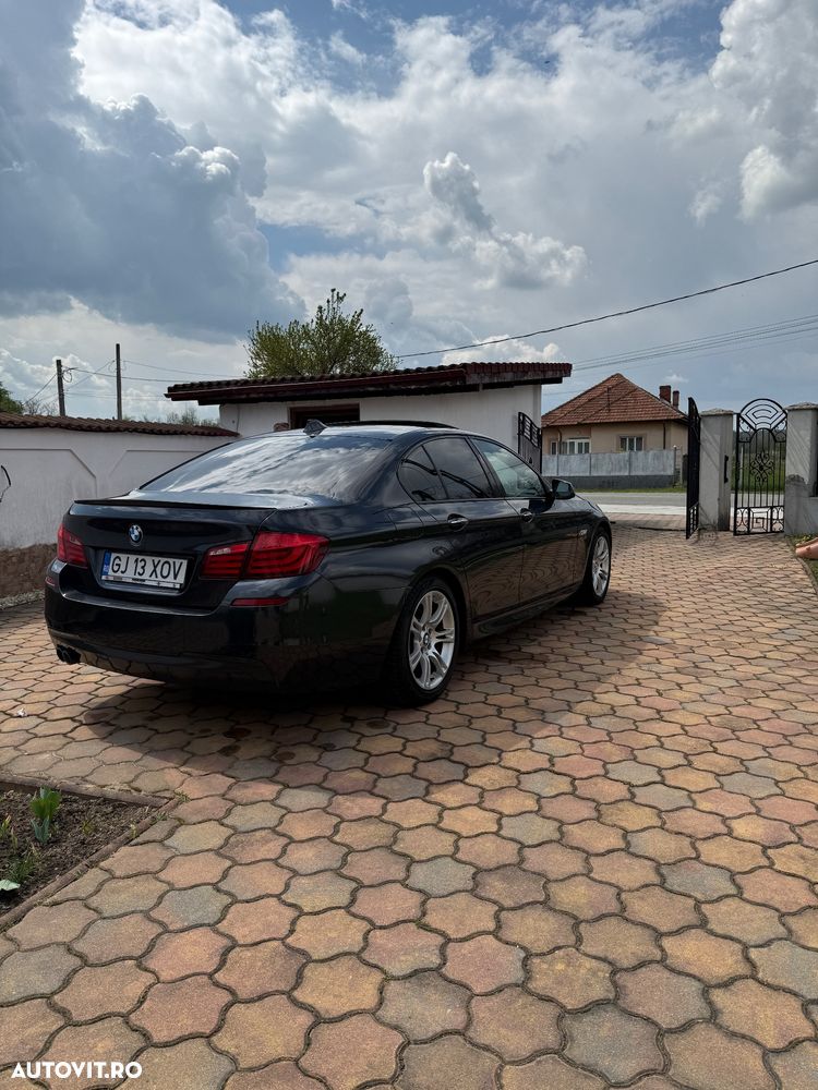 BMW Seria 5 520d xDrive - 9
