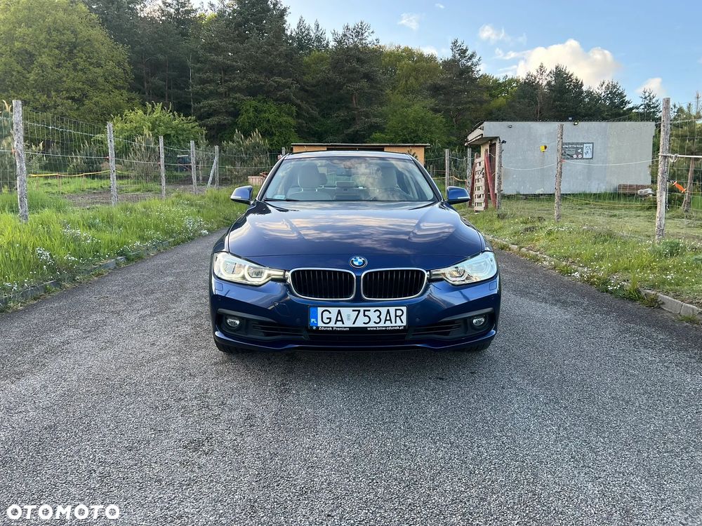 BMW Seria 3 320i Advantage - 10