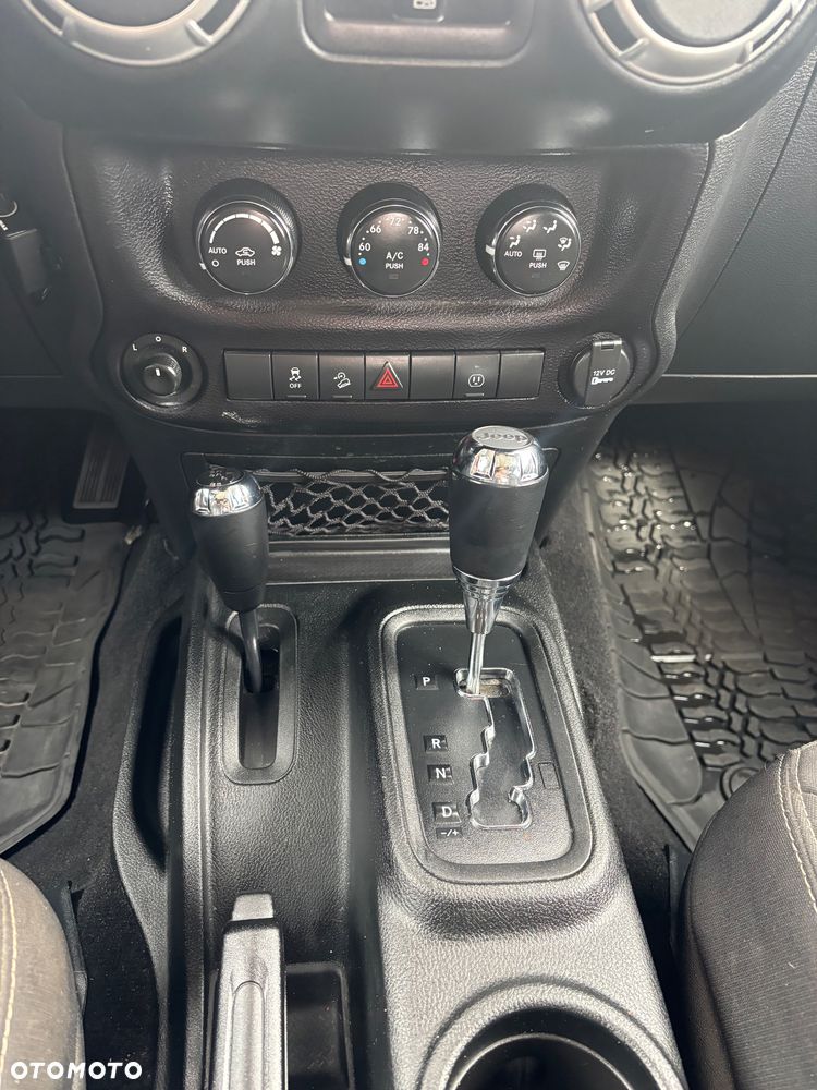 Jeep Wrangler Unlimited 3.6 Automatik Rubicon X - 9