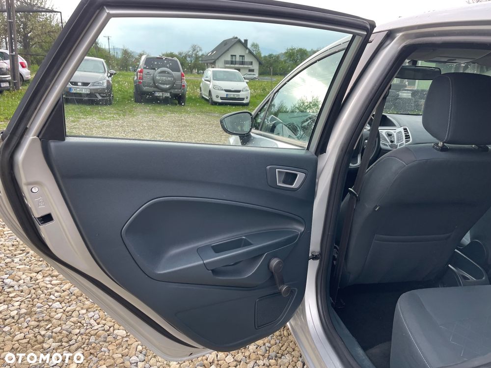 Ford Fiesta 1.25 Platinium X EU5 - 11