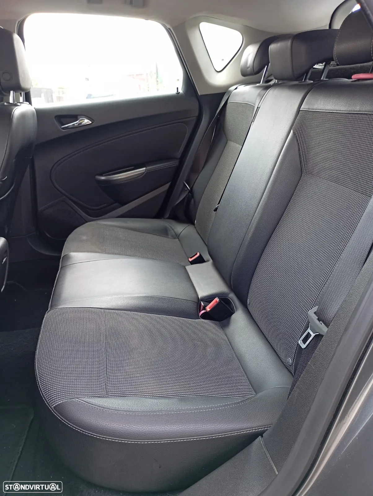 Opel Astra 1.7 CDTi Cosmo - 5