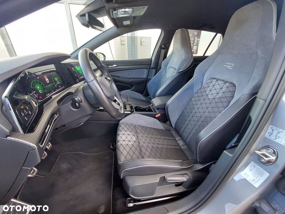 Volkswagen Golf - 12