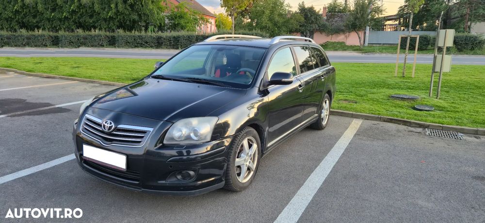 Toyota Avensis 2.2 D-4D Station Wagon Sol - 1