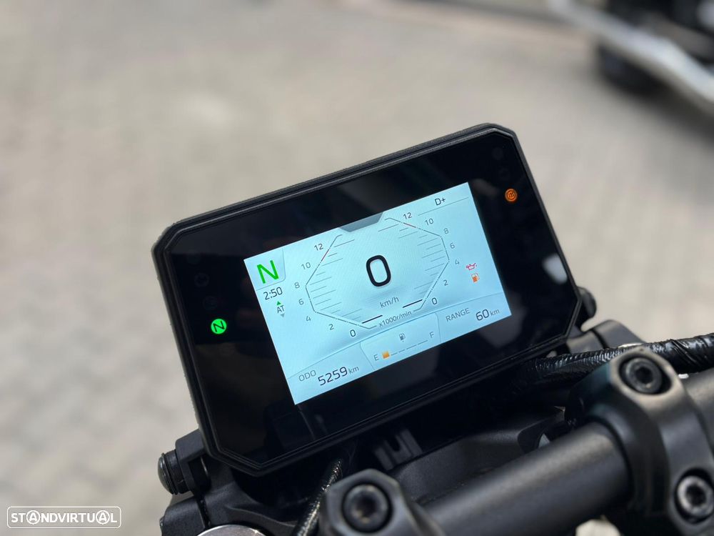 Yamaha MT-09 Y-AMT - 10