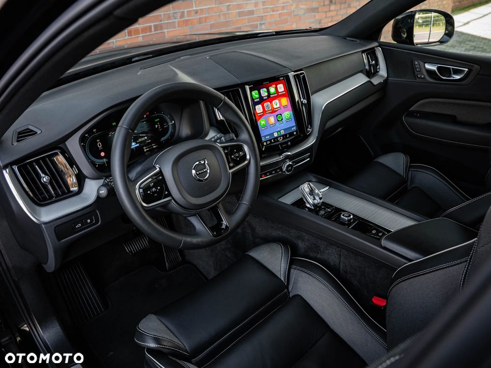 Volvo XC 60 T6 AWD Plug-In Hybrid R-Design - 21