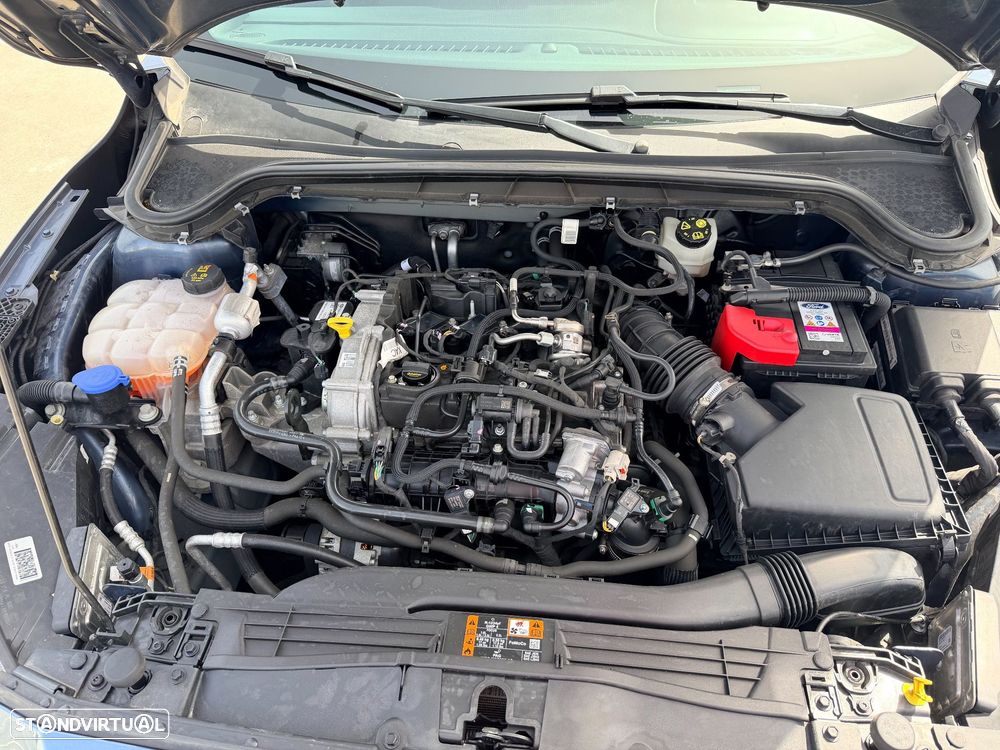 Ford Focus 1.0 EcoBoost S&S ST-LINE - 37