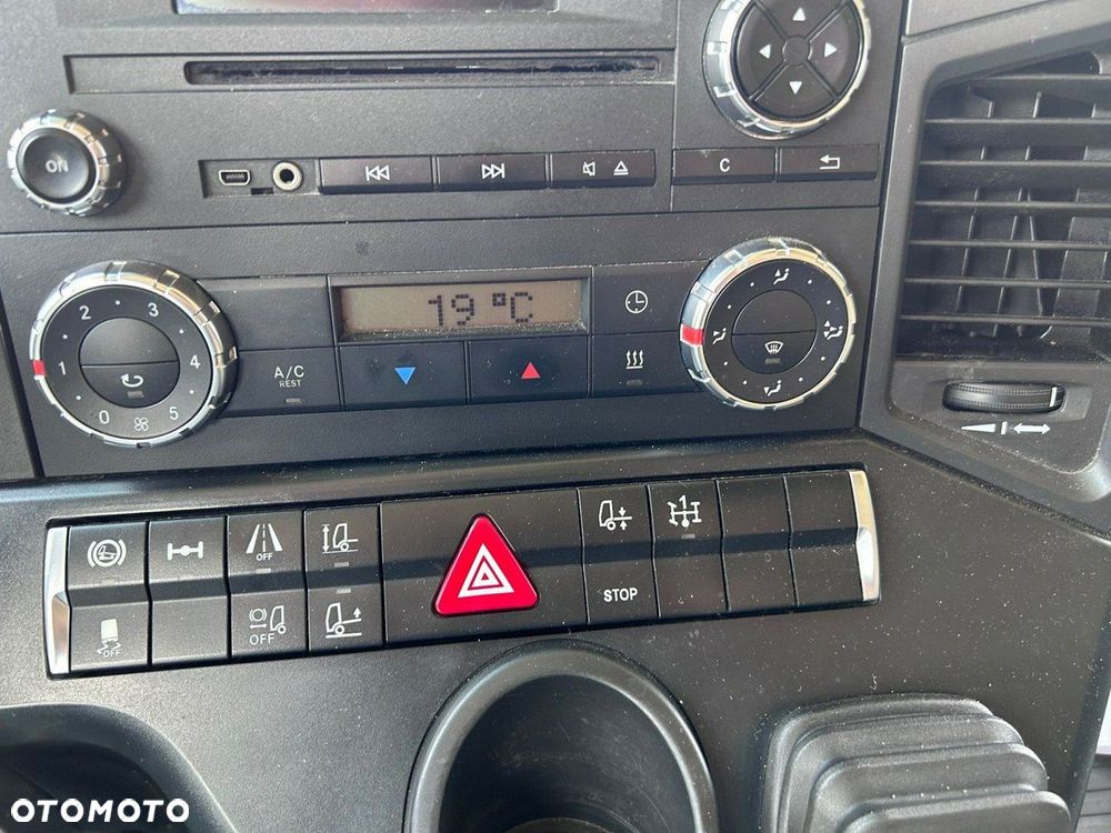 Mercedes-Benz ACTROS - 19