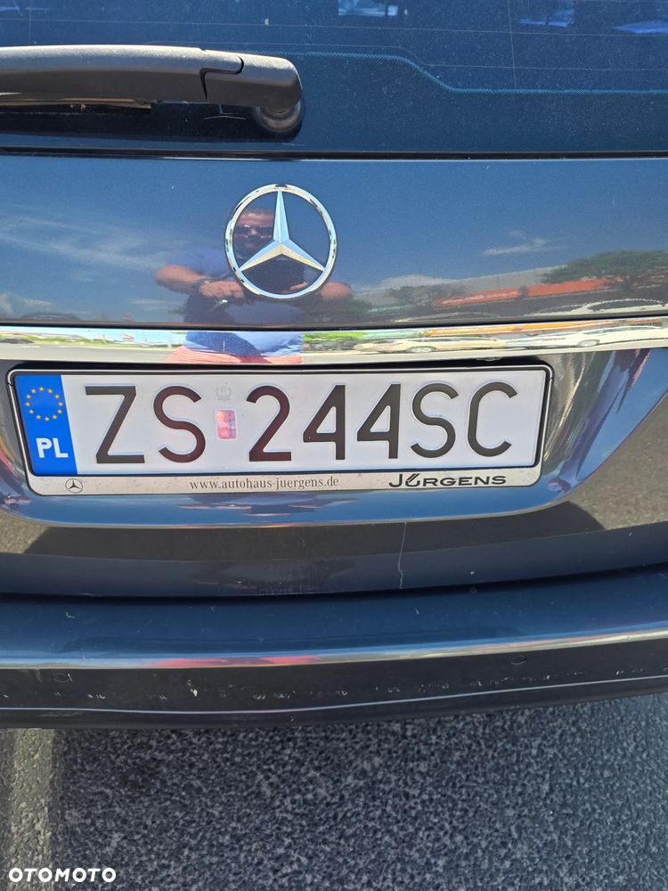 Mercedes-Benz E-Class 2010 photo 4