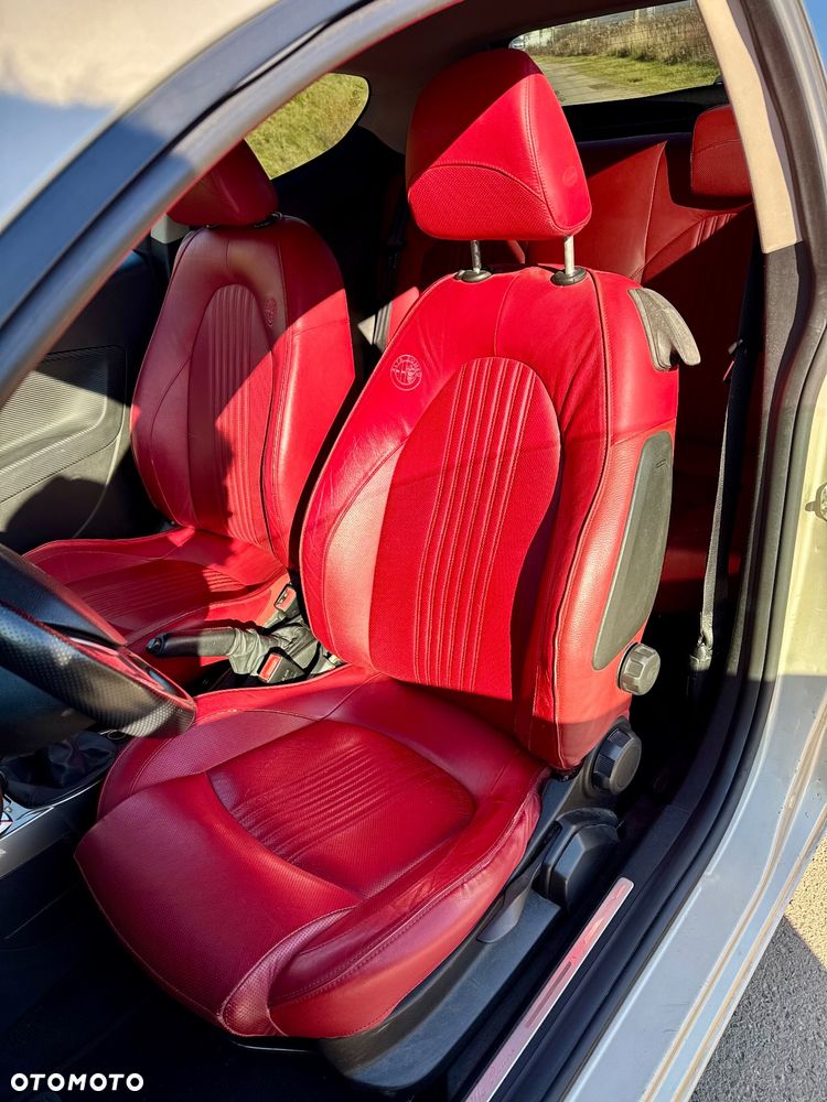 Alfa Romeo Mito 1.4 TB Distinctive - 15