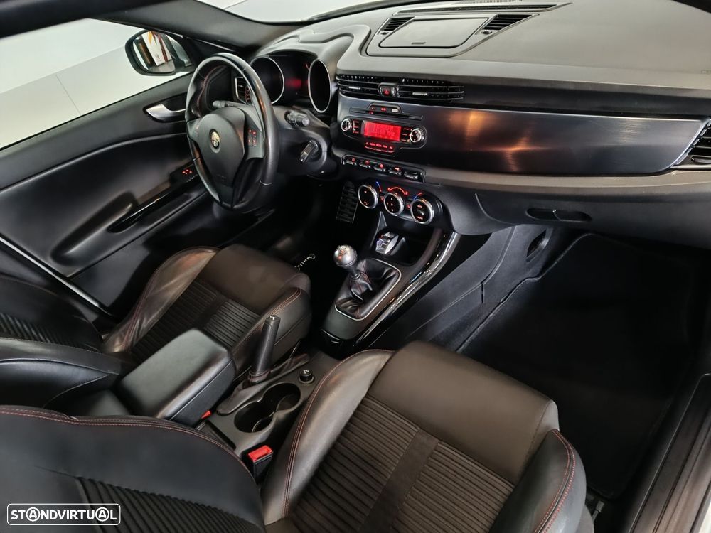 Alfa Romeo Giulietta 1.6 JTDM Distinctive - 20