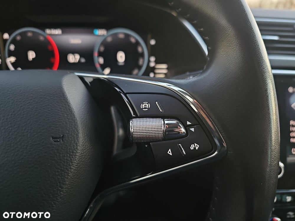 Skoda Superb 2.0 TDI SCR Style DSG - 22