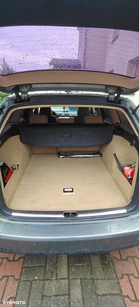 Volkswagen Passat - 13