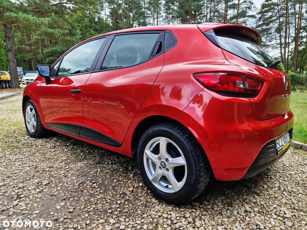 Renault Clio 1.2 16V 75 LIMITED - 17