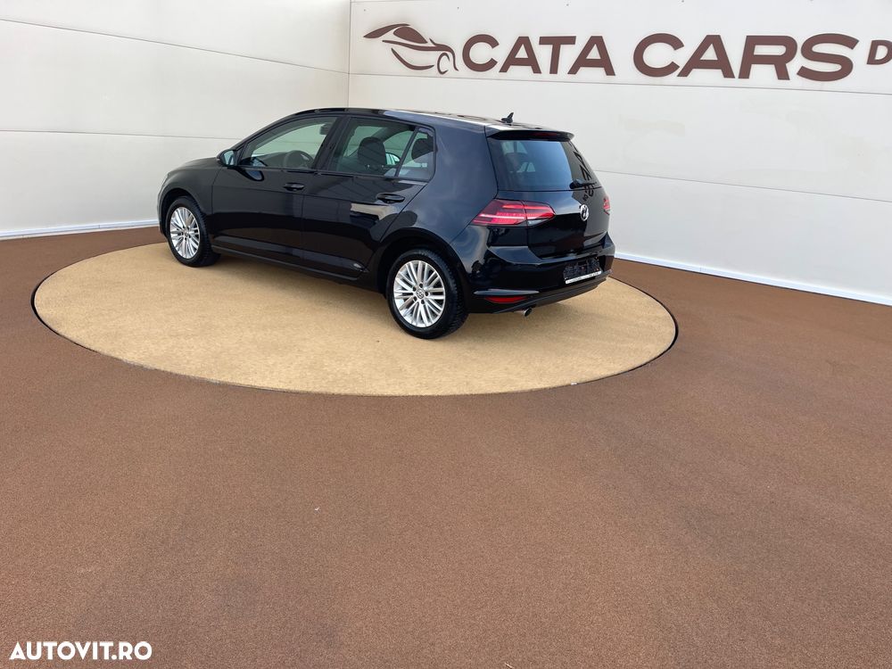 Volkswagen Golf 1.6 TDI BlueMotion Technology Cup - 9