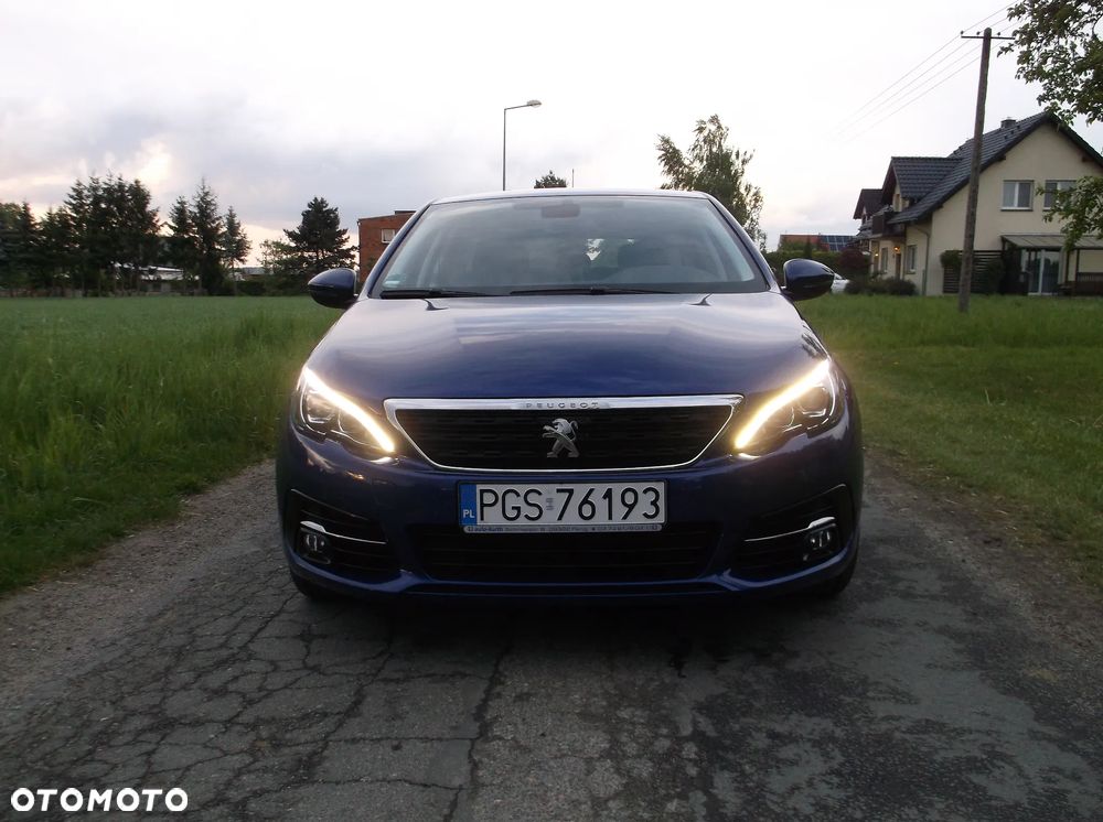 Peugeot 308 PureTech 130 GPF EAT8 Black Edition - 26
