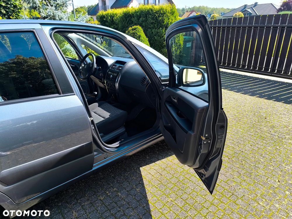 Suzuki SX4 1.6 GLX / Comfort - 10