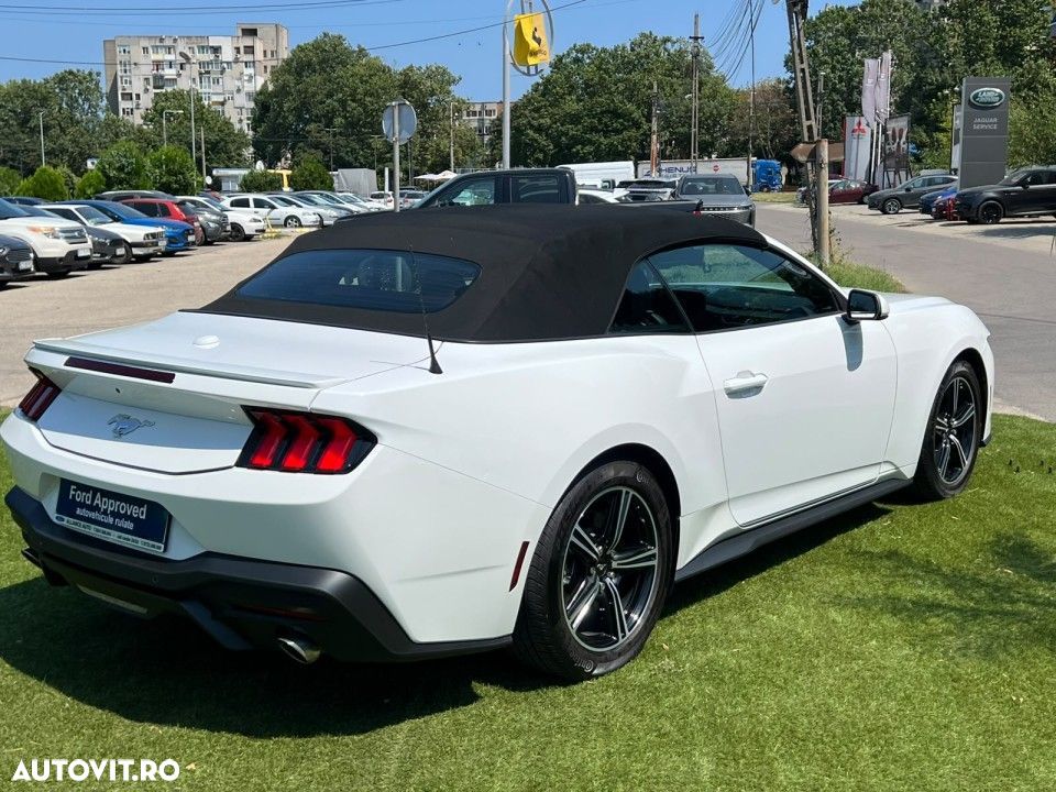 Ford Mustang - 13