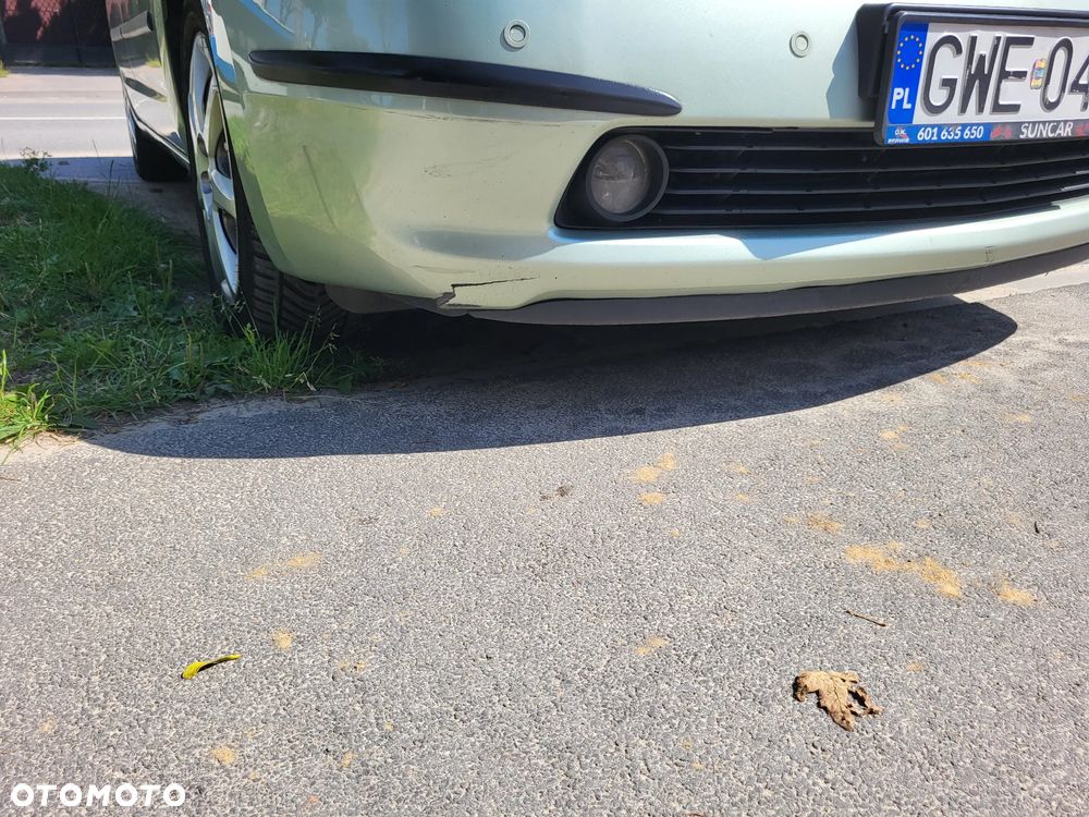 Toyota Prius - 16
