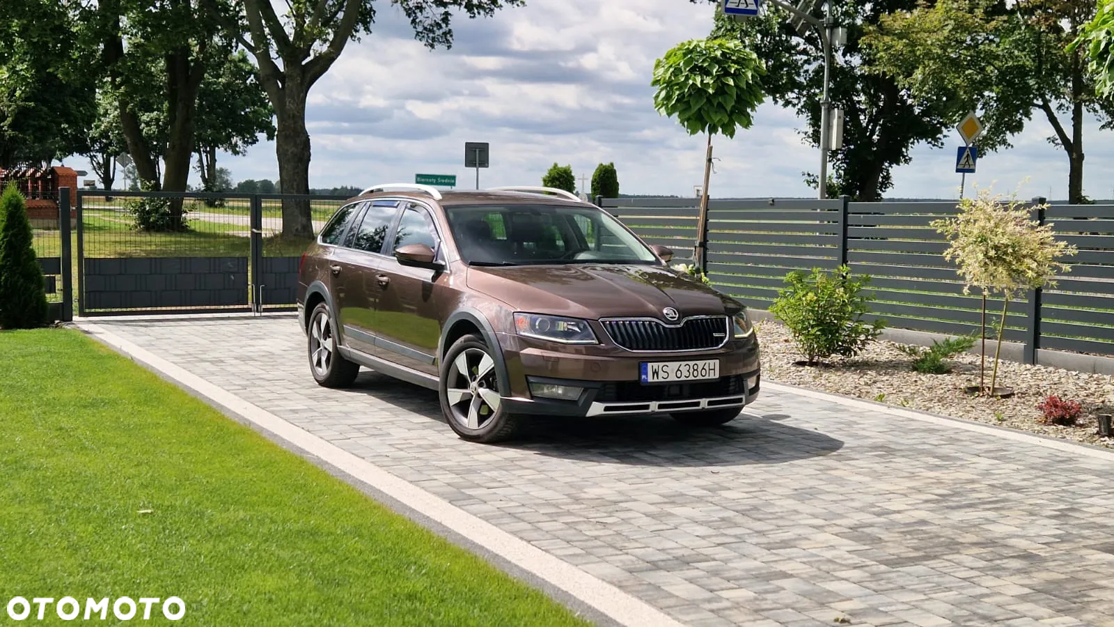 Skoda Octavia Scout 2.0 TDI 4x4 DSG - 6