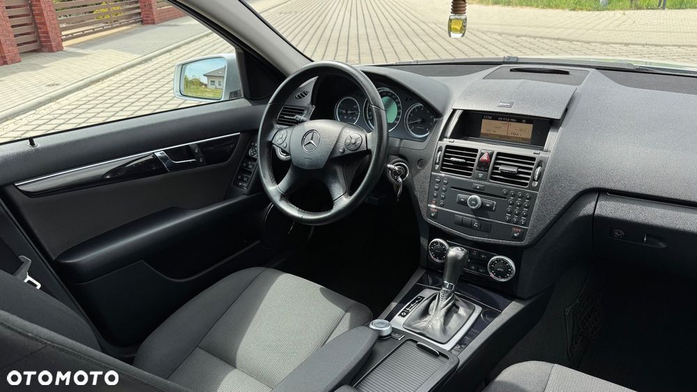 Mercedes-Benz Klasa C 180 Kompressor Automatik - 24