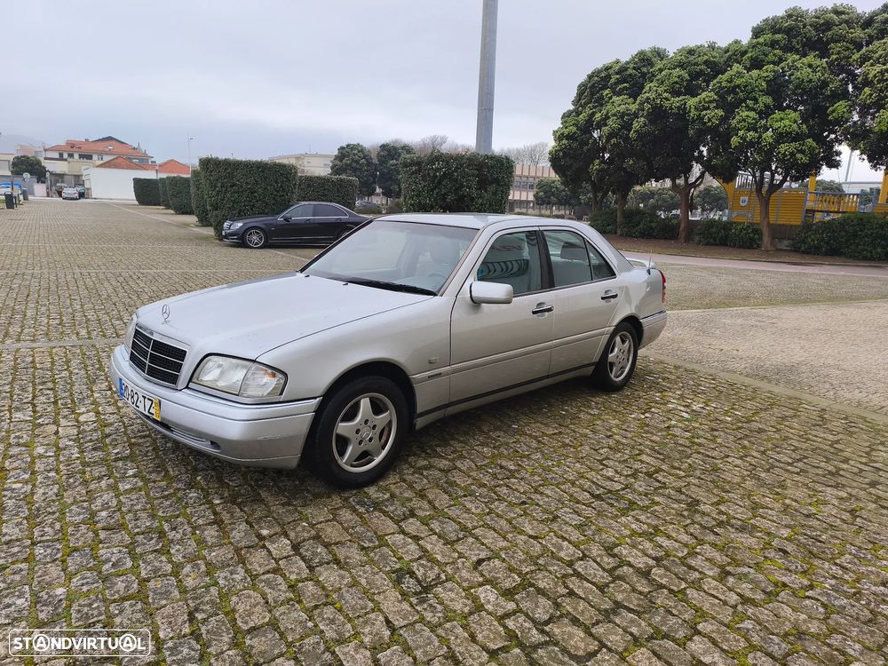 Mercedes-Benz C 250 - 4