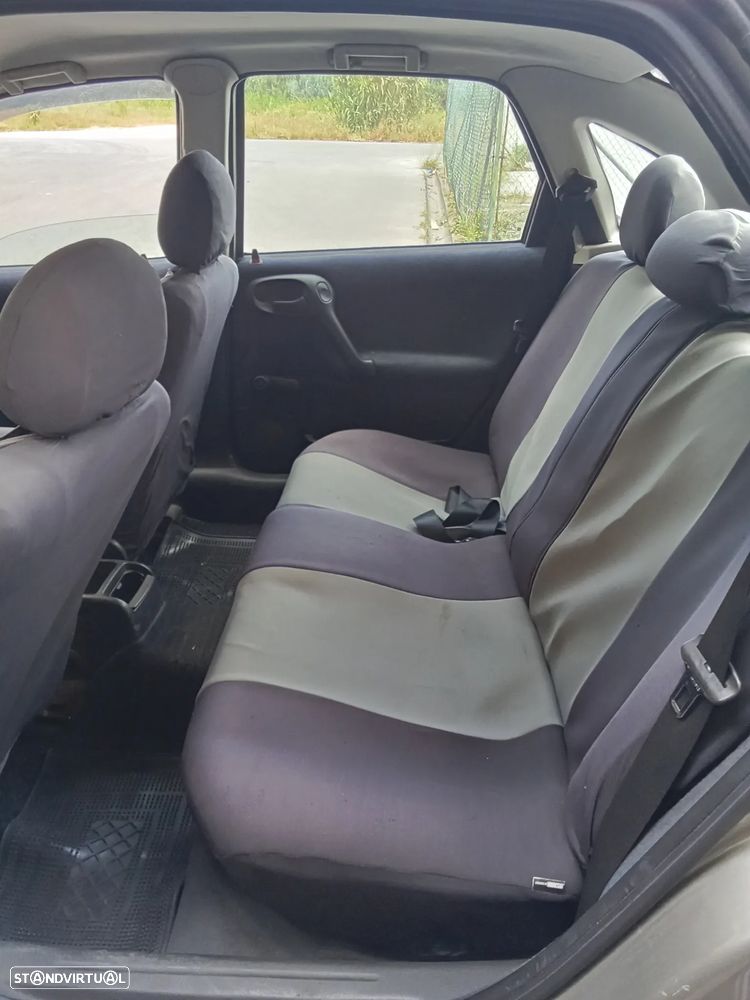 Opel Vectra 1.6i GL - 9
