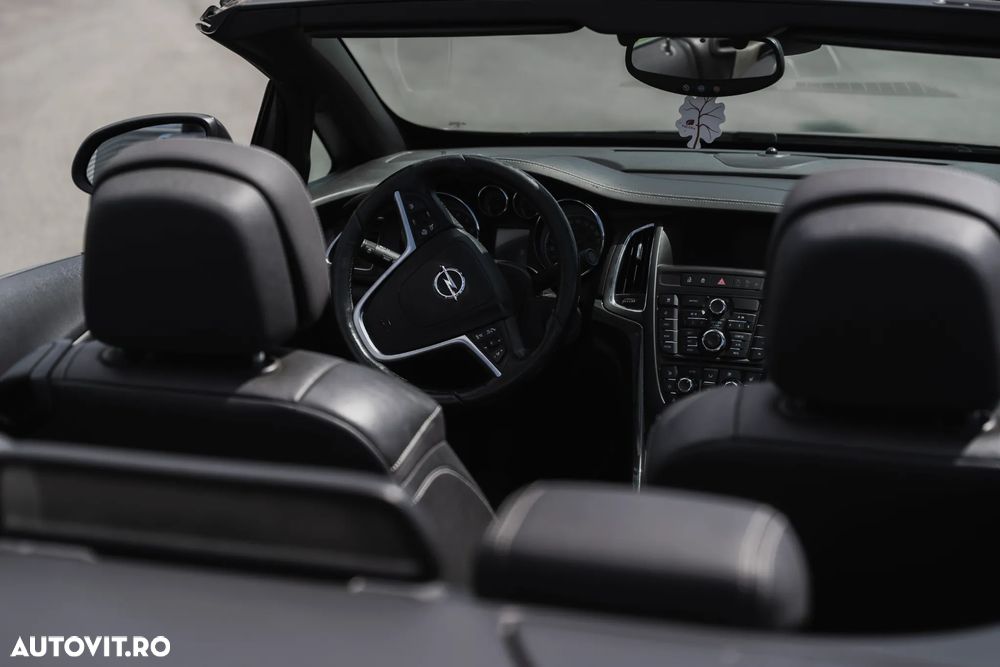 Opel Cascada 1.6 Turbo ECOTEC Start/Stop Cabriolet - 9