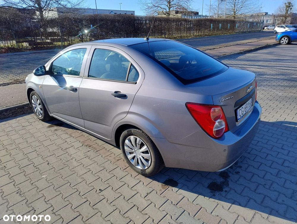 Chevrolet Aveo 1.2 LS - 6