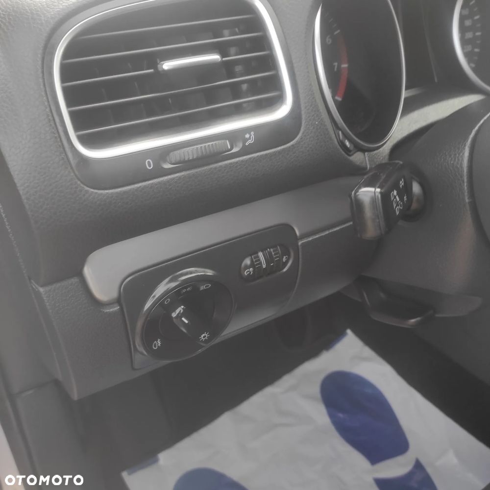 Volkswagen Golf - 21