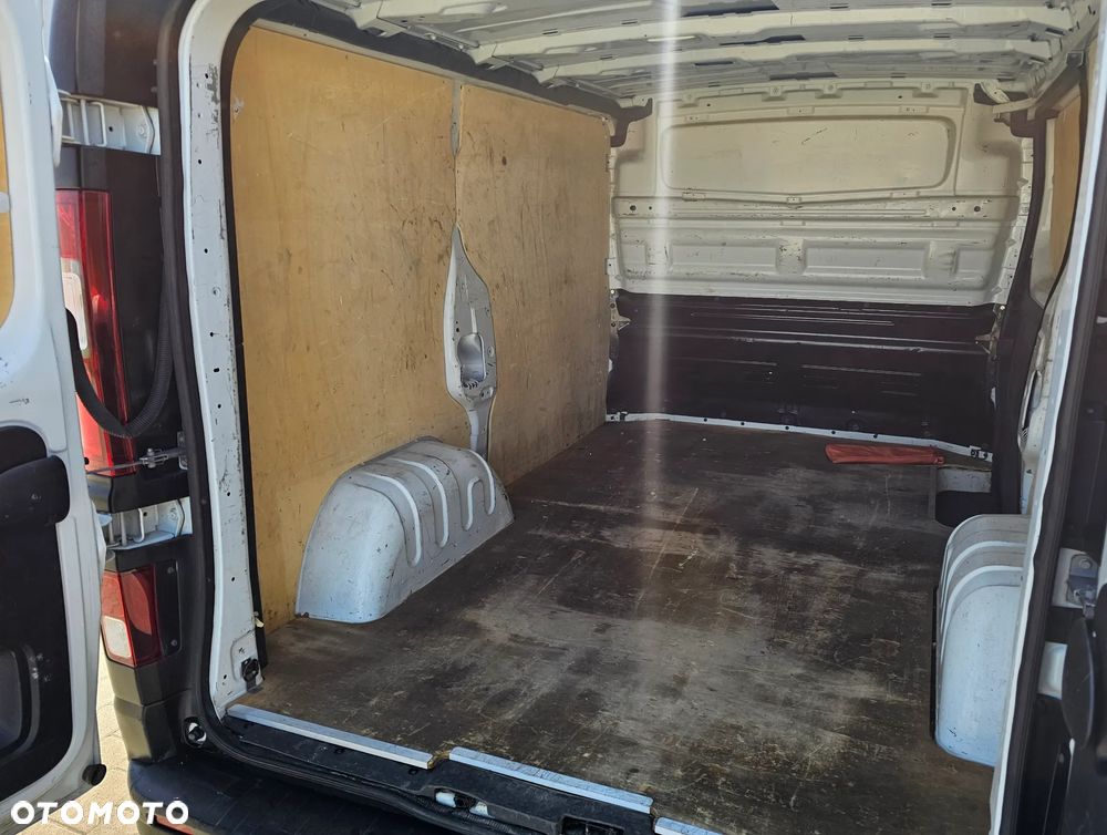 Renault TRAFIC - 7